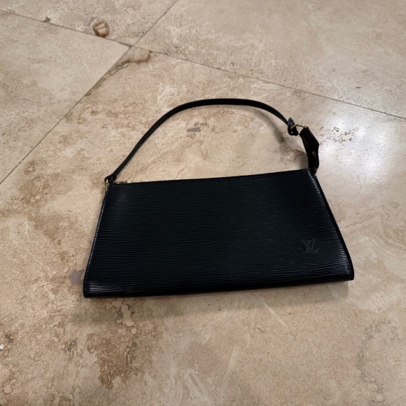 *Authentic Louis Vuitton Pochette Accessories - Picture 10 of 11